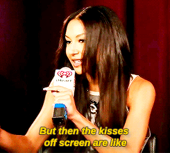 alyciadebnam:  Naya talking about kissing Demi Lovato 