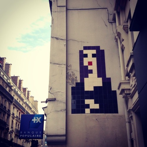 #BrambilasStreetArtVacayPics #Paris #France #streetart #graffiti #invaderwashere #art #monalisa @inv