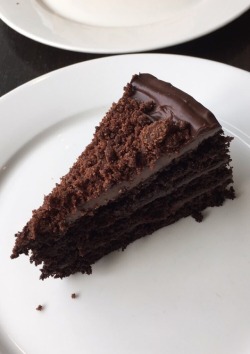 yungvodka:  Black Out Chocolate Cake