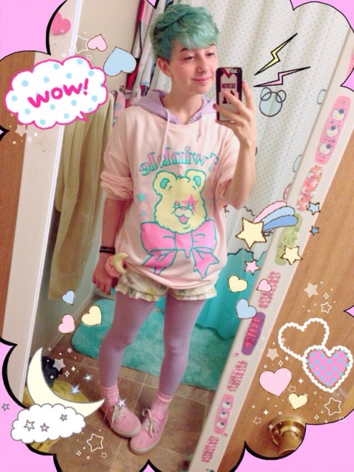 kurokosmilkythighs:  Fairy kei today!! I am so happy I love being a fairy boy, thank goodness for the colder weather!!（Ｔ▽Ｔ） ☁️sweater - Listen Flavor ☁️bloomers - Swimmer ☁️hoodie - american apparel 