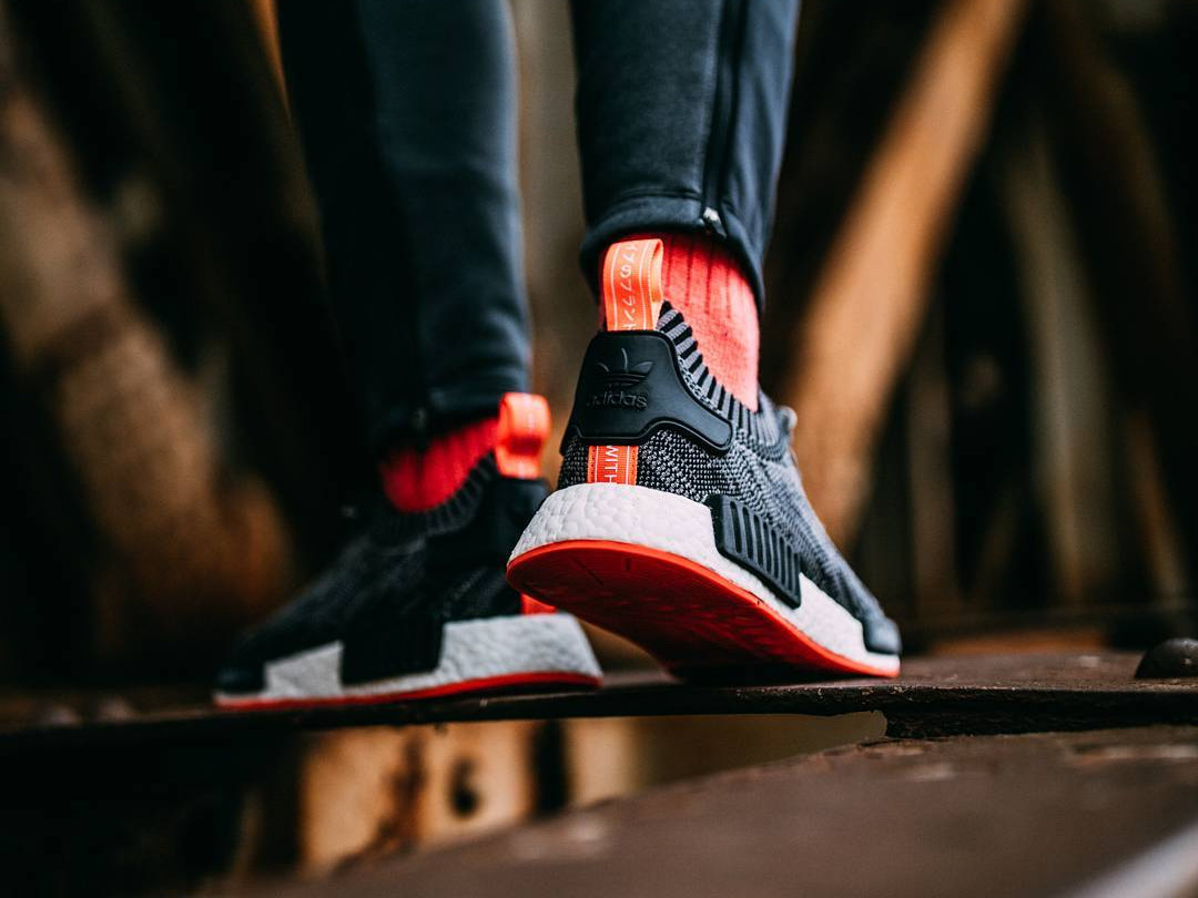 nmd r1 firestarter