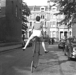 vintageeveryday:  Awesome old pictures of beauties on their penny farthing cycles