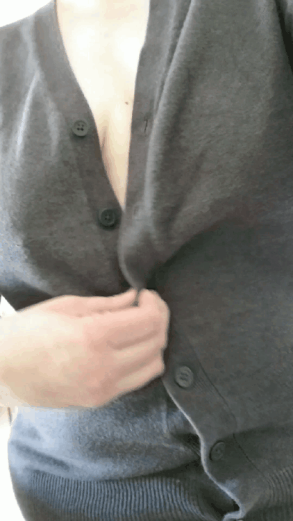 crystalddnips: Sometimes buttons are hard, maybe someone could give me a hand next time?