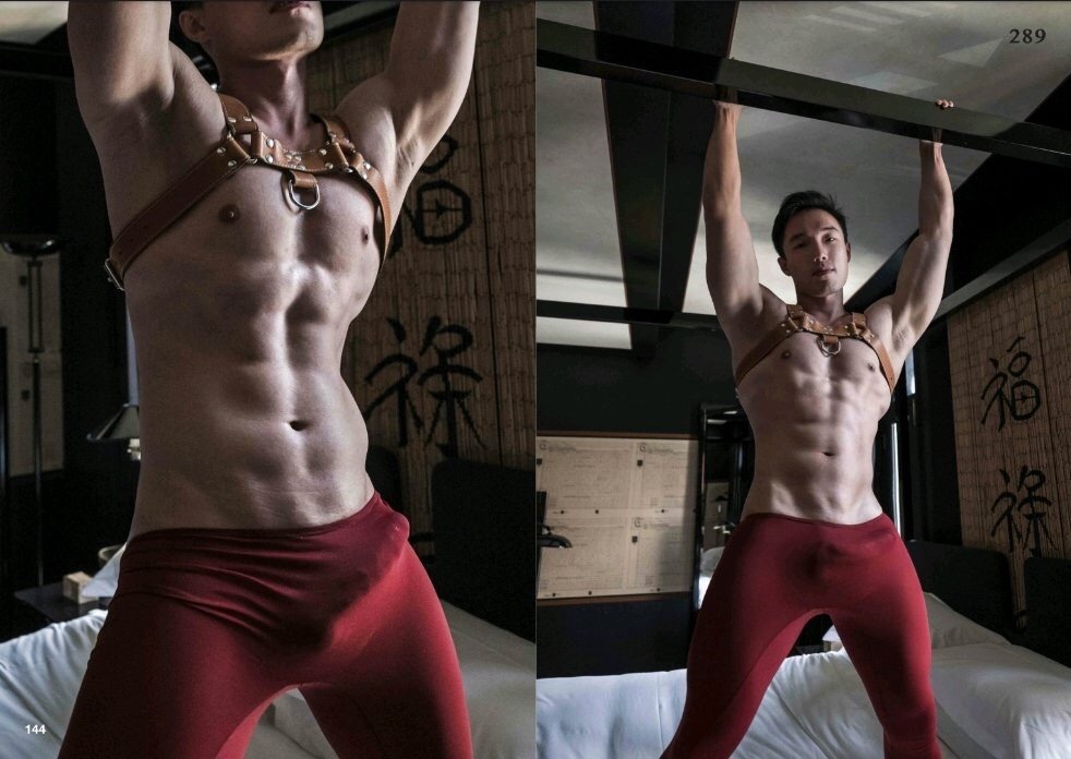 fuckyeahfuckstory:  bulgesuit:         Unf! Yummy!