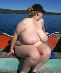 stuffedgrannyssbbw:  stuffedgrannyssbbw.tumblr.com : obese