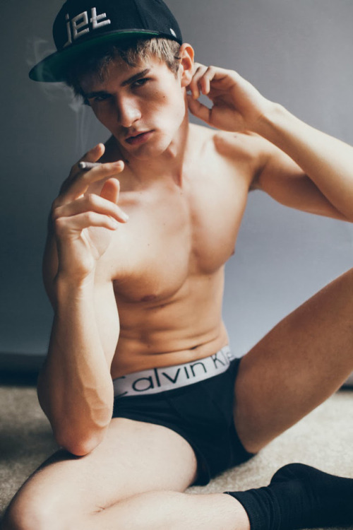 smoking hot #gay #briefs #underwear #Calvin Klein #twink