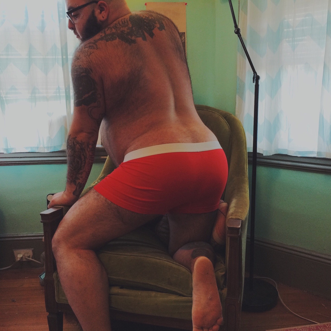 bearlycare:  Slutty Sunday rubdown