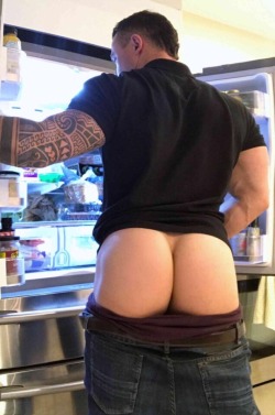 manrumpsxxx:  Follow Me For The Sexiest Rumps On Tumblr