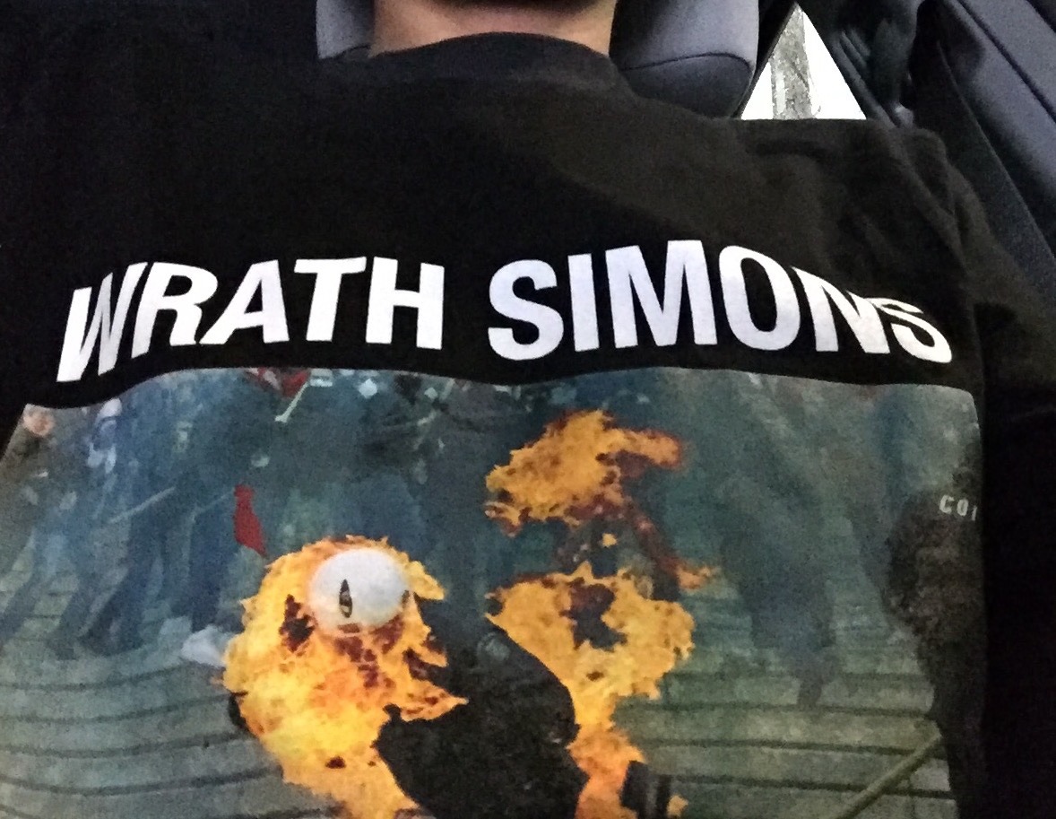 0neself:  to wear at white neighbor hoods