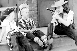 Susan Hayward avec ses fils jumeaux, Timothée
