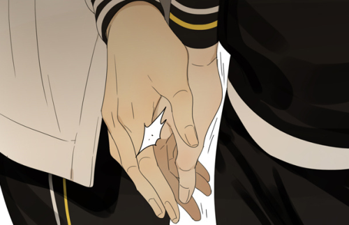 alliandoalice:  holding hands / 19 Days 