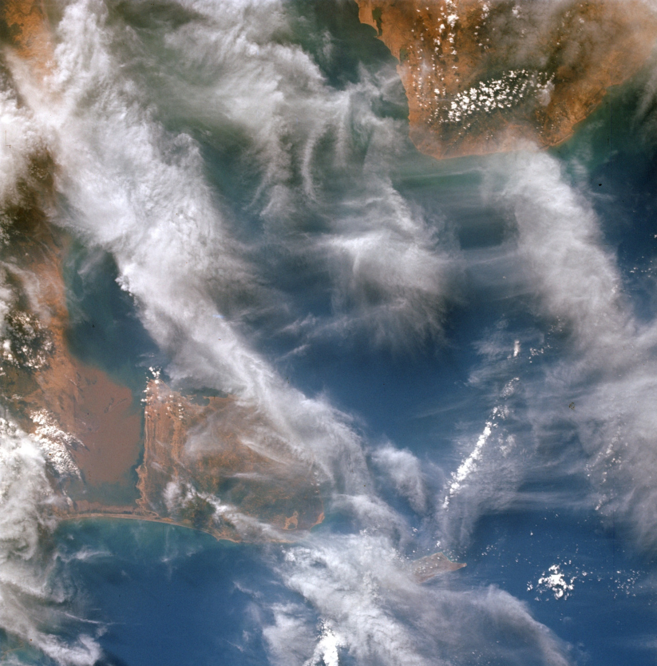 humanoidhistory:  TODAY IN HISTORY: Amazing images of Earth captured as the Gemini