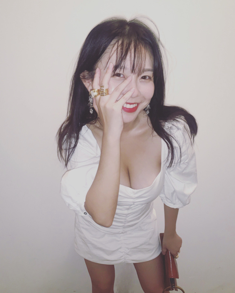 qwertysammyboy:malaysiachioss:malaysiachioss:malaysiachioss:malaysiachioss:Whoa… She’s amazing!