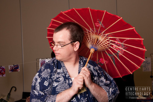 Iucata et Umbella Yukata and Parasol identicaltwinhalfbrother: Me at Animaritimes 2013. I look so aw