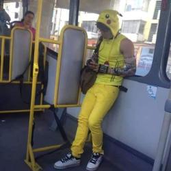 chilewebeopuntocom:  Mientras tanto en el transantiago