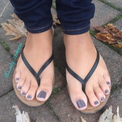 ladyizabela:Miss my feet? 😉  #feetporn