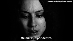 escape-dela-realidad:  “No sé cómo explicarte que siento por ti orgullo y decepción, a partes iguales. No sé ya si esto que nos queda es amor o los restos inértes de una planta que no regamos lo suficiente. No sé si puedo o quiero vivir con este