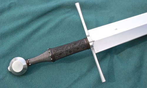 art-of-swords:Handmade Swords - Type XVIIIc Sword in 15th century styleMaker: Peter JohnssonType XVI