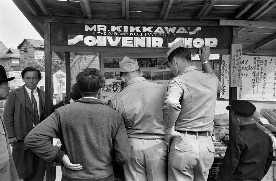 fotojournalismus:  Japan, 1951.Photographs by Werner Bischof