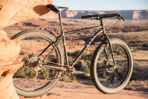 bikesandgirlsandmacsandstuff:  (via Soma Feed: Sandworm: May His passing cleanse the World)