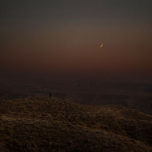 eternal-wonder:  staceythinx:  Stunning skies by Hossein Zare  eternal-wonder: staggering. 