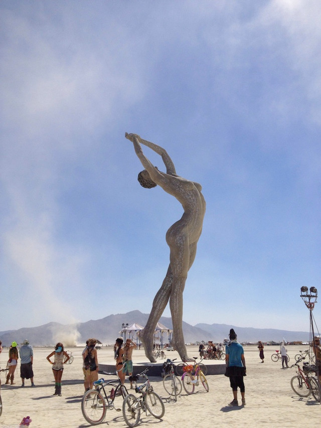 senatorcobaltsnout:  elephantsonparade:  odditiesoflife:  Stunning Sculpture at Burning