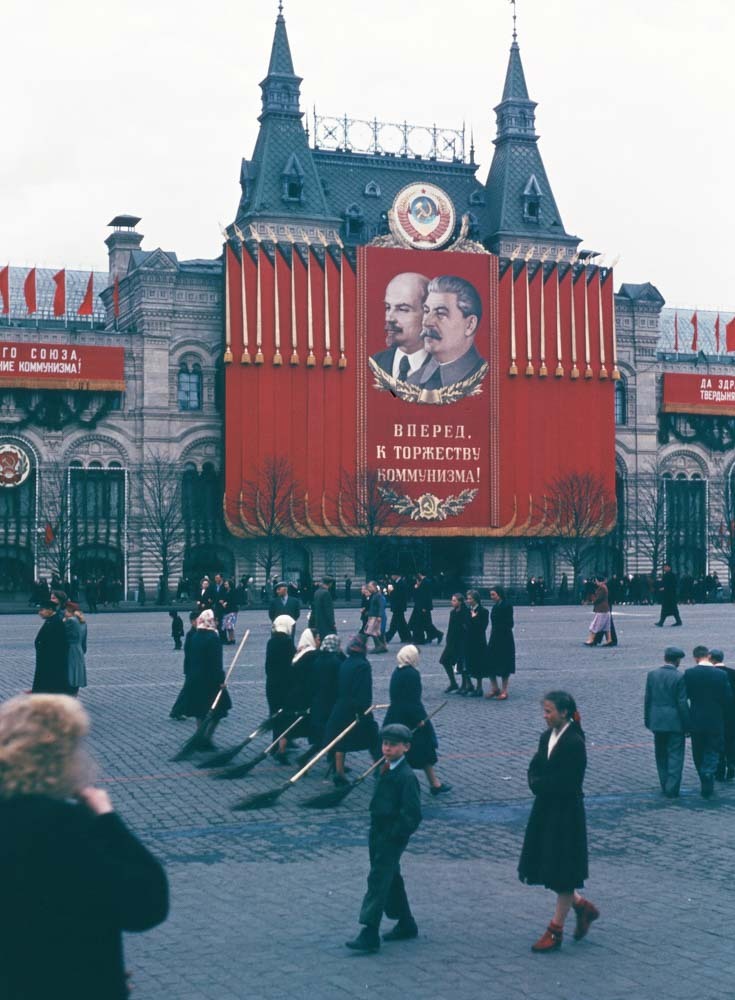   The Manhoff Archives - Stalin&rsquo;s Soviet Union comes to life in full color