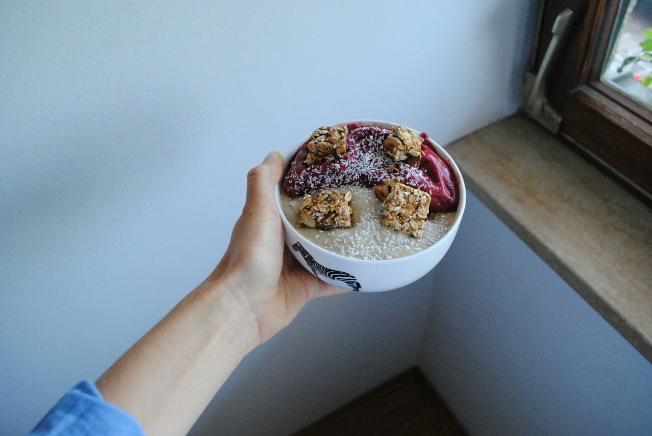 fitness-fits-me:  perfectiontales:  trianglesaremyfav:  How to breakfast       Oh