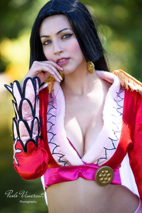 veronicacosplay:Boa Hancock Cosplay Amazon Lily ~Is one of my favorite cosplay! I would love to brin