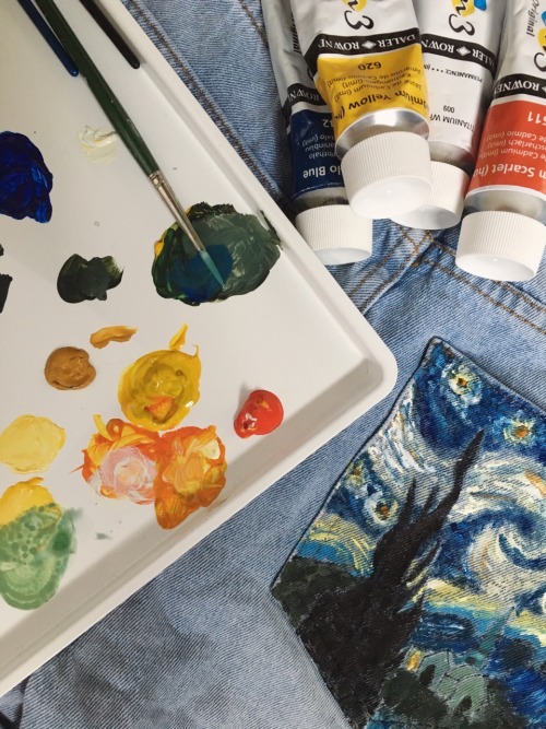 astralflorist:✧･ﾟ:  kicking off the new year with some van gogh on thrifted denims : *✧･ﾟ