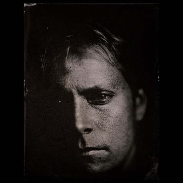 A #portrait of Skater/Surfer Andrew Gelles, @andrewhgelles
#skater
#surfer #waverider #skatetolive #livetoskate #wetplatecollodion #tintype #8x10camera #pipeline #chemicalphotography