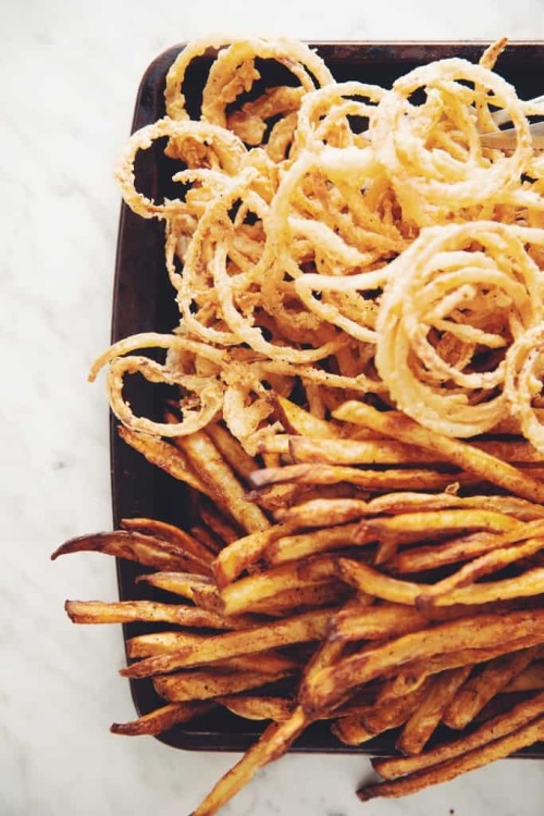 Grilled portobello steaks with chimichurri &amp; onion strings / Recipe