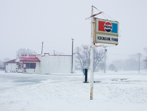 sleepylass: fuckyeahvintage-retro: American Landscapes by Josef Hoflehner @meanling