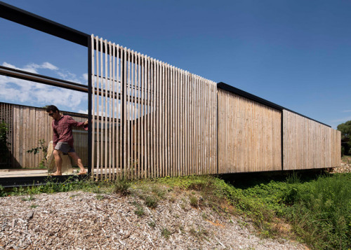 throughjo: …the family house of Sculptor Benjamin Gilbert on a former gold mine and sawmill, using reclaimed concrete blocks and rough-sawn macrocarpa wood…  Sawmill house by Archier 