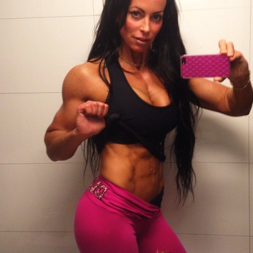 pornaddictedbrain:  Adriana Kuhl