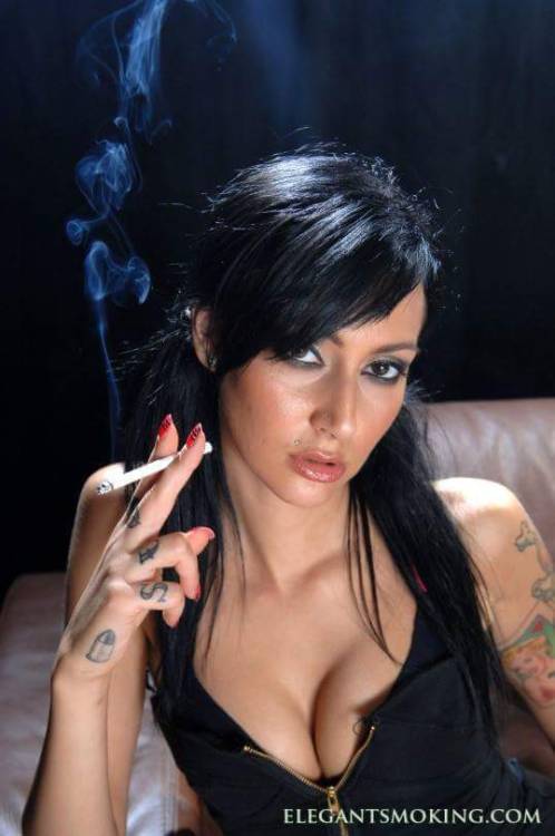 sweetlou21:g80na1886:#SmokingFetish #SmokingBabe #Smoke x HOt…