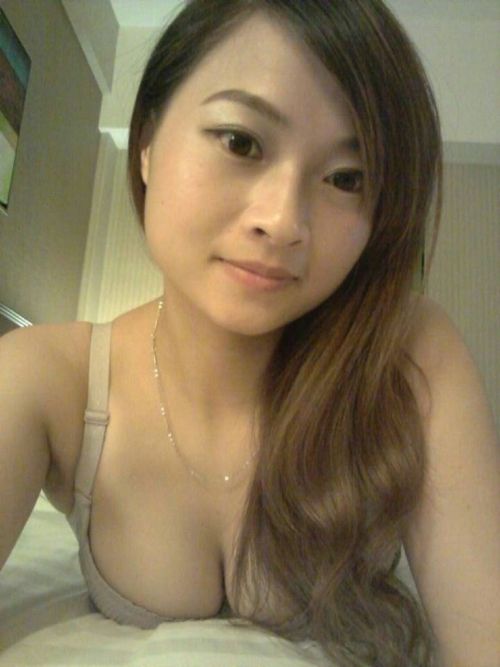 icameltoehunter:  Sg gal leaked photos