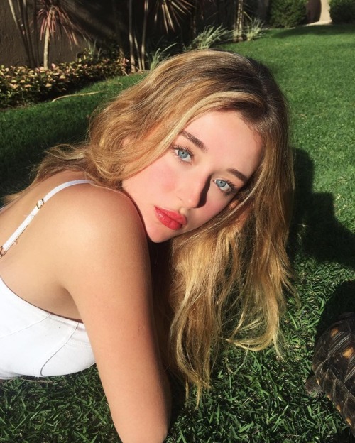 http://streetgrl.tumblr.com/post/159799016967