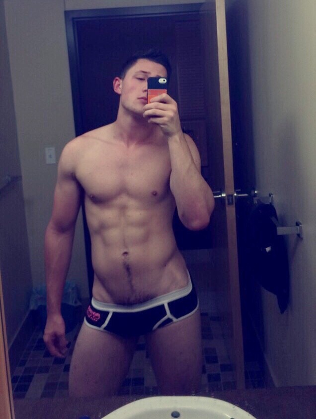 royal-zach:  Eat me 👅