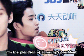 ftlsland: Q: “Since it’s April Fool’s, can each of you tell a lie?”