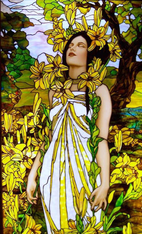 naturalbuildingencyclopedia:  https://www.flickr.com/photos/painterglass/albums/72157624456028100   “Figure painted by Jim Berberich , stained glass created by Bogenrief Studios. All beads and book detail hand painted .” Alphonse Mucha is the inspiration