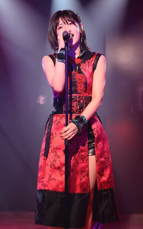 村山彩希