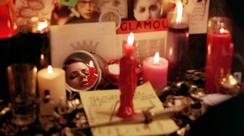 shotsofhorror:  The Craft, 1996, dir. Andrew Fleming. 