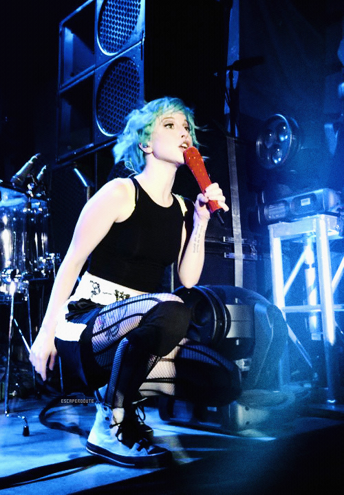 istillloveparamore:  escaperooute:  [x]  slay mama