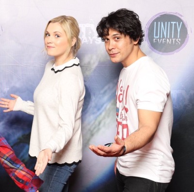 Eliza Taylor & Bob Morley 4e0df58c879ee702165c94e5b54a6e891260befb