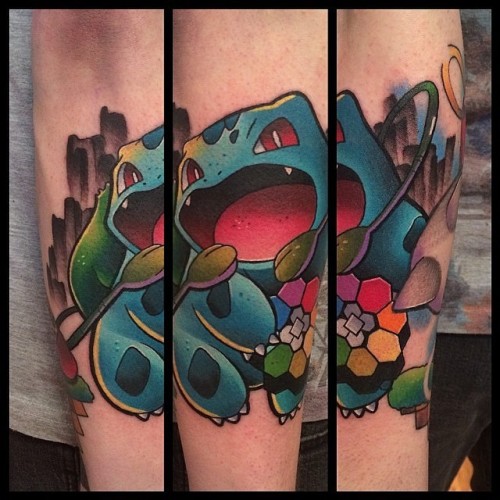 gamerink:    Bulbasaur tattoo done by @4ndy_w4lker.  