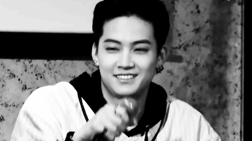 Imjaebumbeingtoocutetohandle.gif