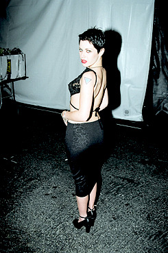 Porn Pics mabellonghetti: Fairuza Balk red carpet