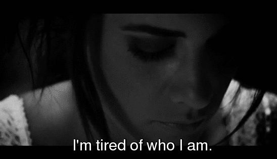 morphine-and-cigarettes:  sad black and white blog, I follow back similar 