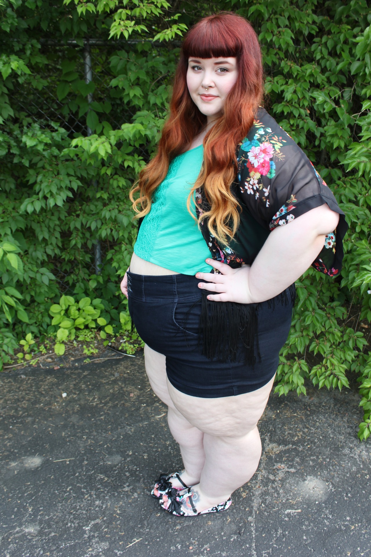 afatfox:  In this OotD I present cellulite thighs, tummy, and my freshly dyed locks